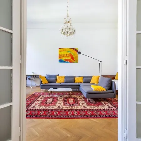 Museum Avenue 2-br