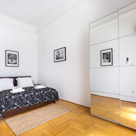Apartmán Museum Avenue 2-br *