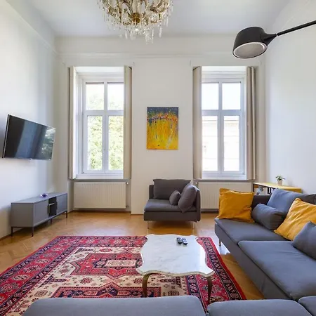 Apartmán Museum Avenue 2-br