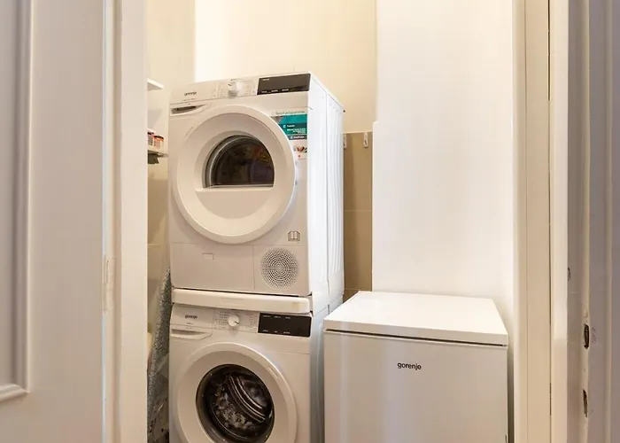 Museum Avenue 2-br *