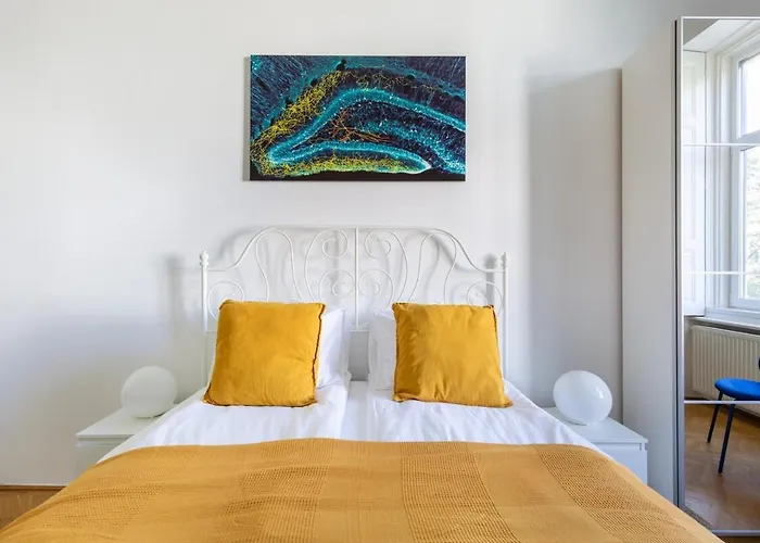 Апартаменты Museum Avenue 2-br