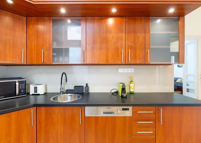 Museum Avenue 2-br
