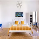 Museum Avenue 2-br *