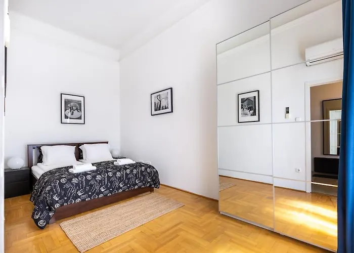 Appartement Museum Avenue 2-br *
