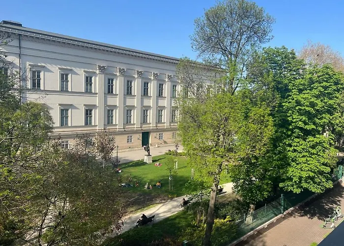 Museum Avenue 2-br * Boedapest